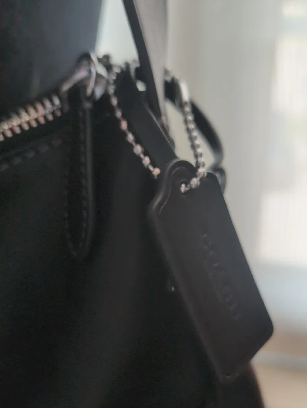 Coach  Mott Messenger Bag In Black